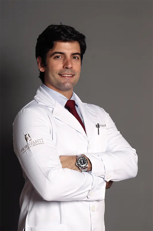 Dr. Alex Fioravanti Cirurgião Plástico